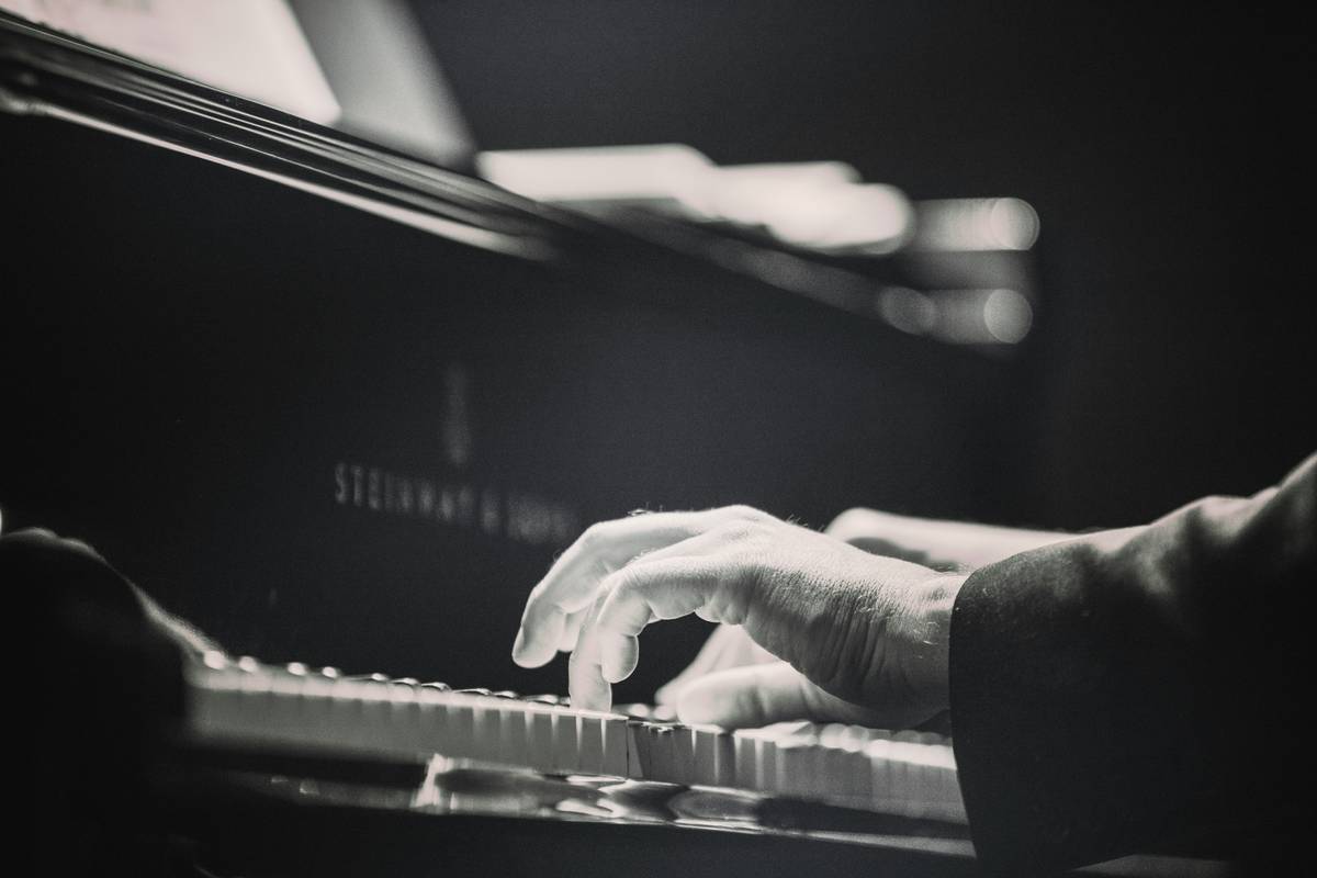 basic piano lessons for beginners