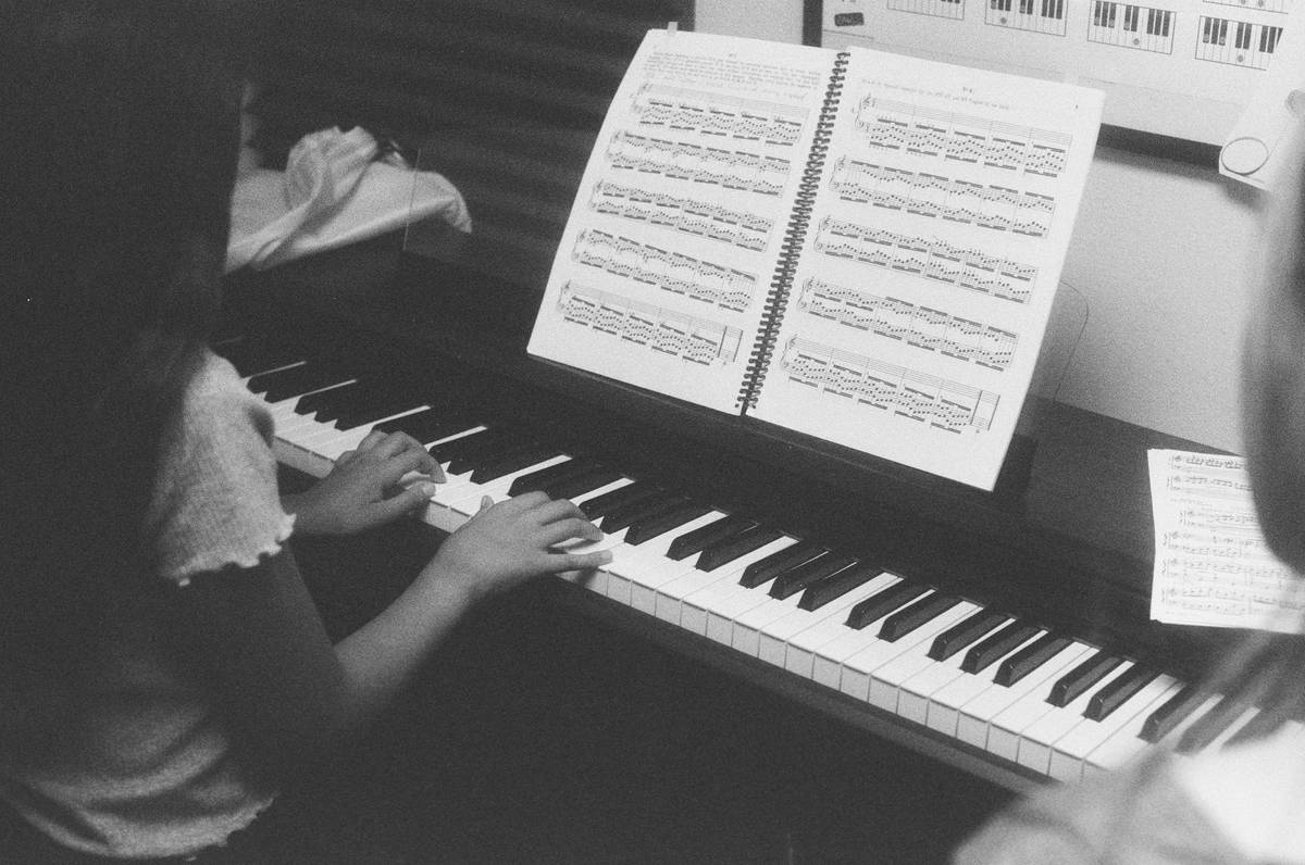 Printable checklist for piano practice routine for beginners showing daily tasks and progress tracking